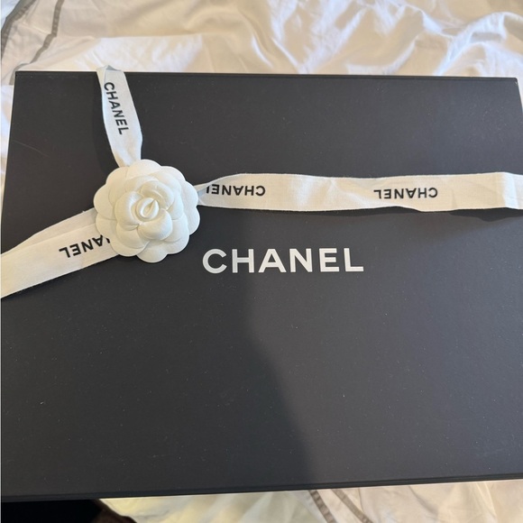 Chic Beige Quilted Chain Bag - Picture 15 of 16